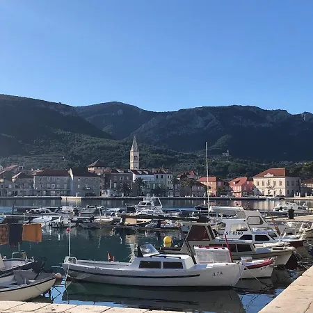 In House - S2 - Double In Jelsa On Hvar With Private Ensuite Bathroom Penzion