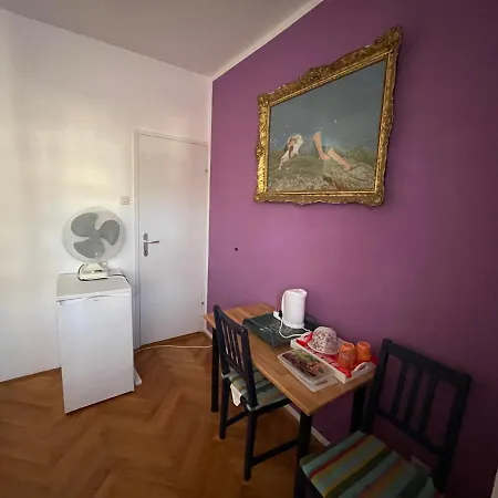 In House - S2 - Double In Jelsa On Hvar With Private Ensuite Bathroom * Jelsa (Hvar)
